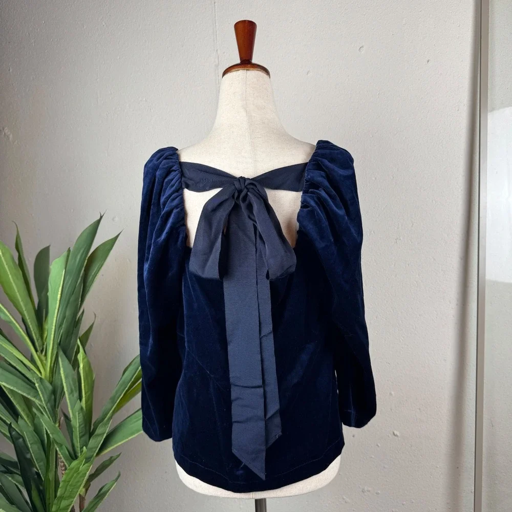 Romantic Dark Academia Feminine Banana Republic Velvet Top Womens M Navy NWT